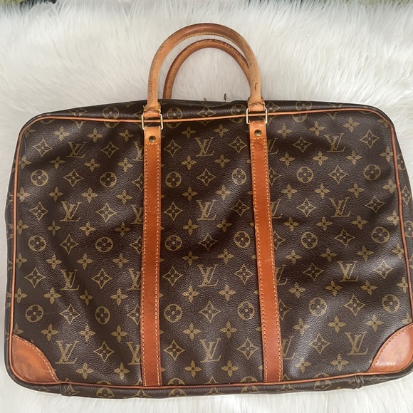 Louis Vuitton Sirius travel includes dust bag + 2 more accessories - tag name. - Picture 2 of 15